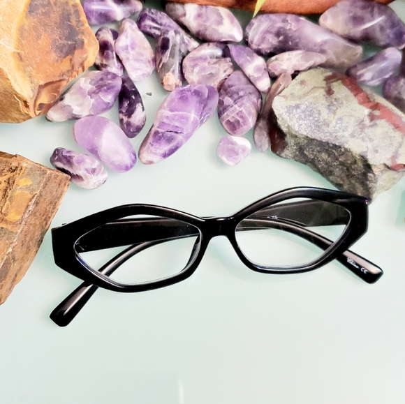 Accessories - Angular Black Readers